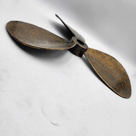 Boat Propeller 3 Round Blade Rustic Looking Metal Wall Decor 14 Inch - Picture 2 of 3